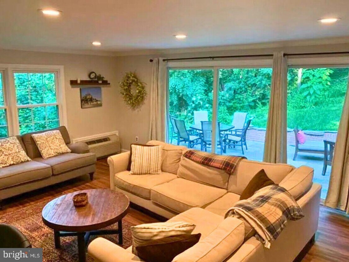 3012 S Grant St, Arlington, VA 22202 House Rental in Arlington, VA