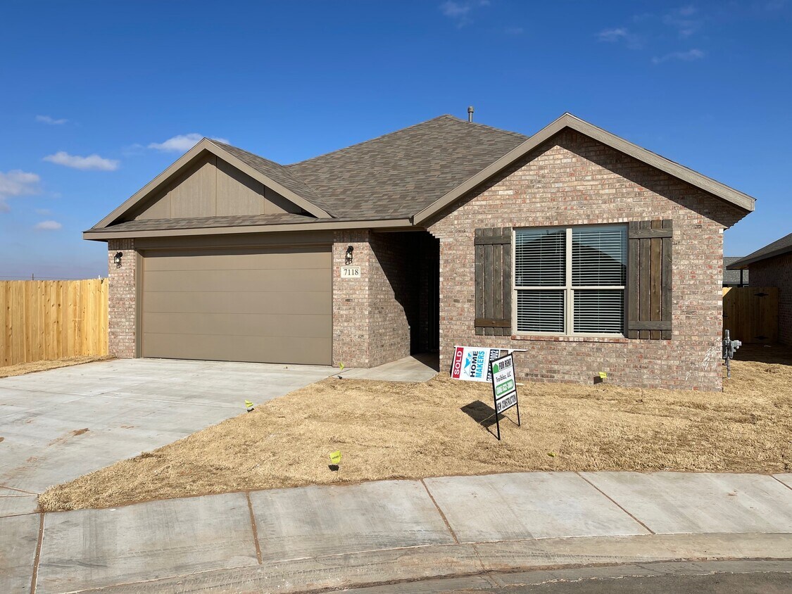 Foto principal - 7118 22nd St