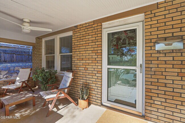 Foto del edificio - 3703 Cambridge Ave