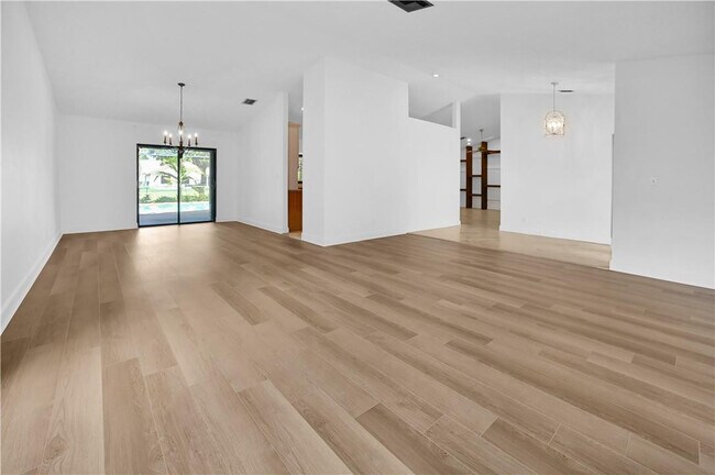 Foto del edificio - 10765 NW 9th Ct