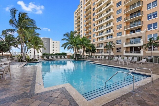 Foto del edificio - 3232 SW 22nd St