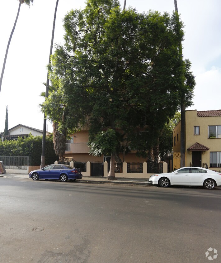 Building - 5936 Carlton Way