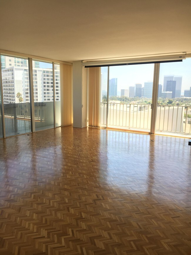 Foto del edificio - 10433 WILSHIRE Blvd