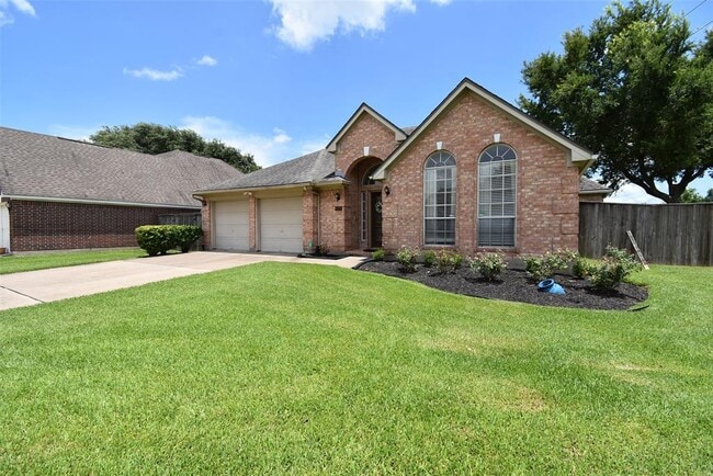 Building Photo - 1110 Ferndale Ct