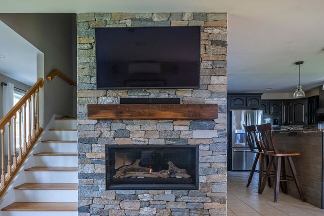 Building Photo - 12 Serenity Dr