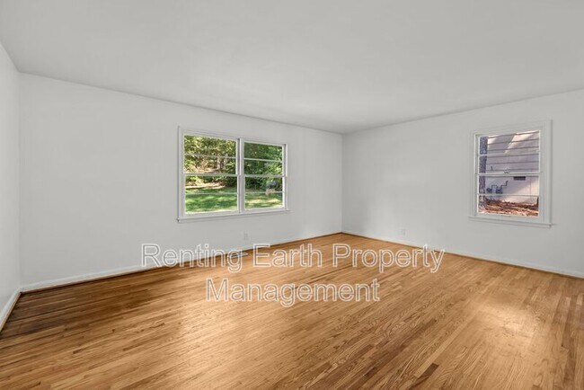 Building Photo - 9805 Red Mill Rd