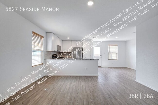 Foto del edificio - 5827 Seaside Mnr