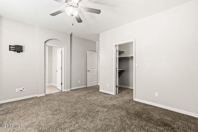 Foto del edificio - 14824 Harry Flournoy