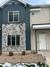 Building Photo - 902 N 1280 E