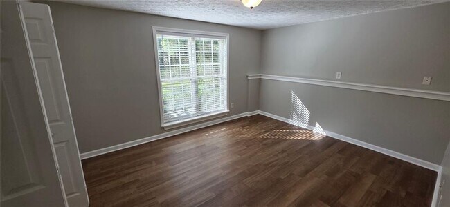Foto del edificio - 3813 N Bogan Rd