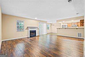 Foto del edificio - 98 Hampshire Ct