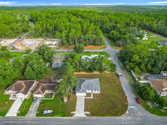 Foto del edificio - 5736 N Claremont Dr