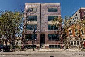 Building Photo - 562 W 18th St