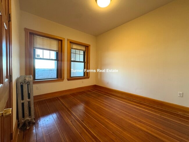 Foto del edificio - 145 Hillside St