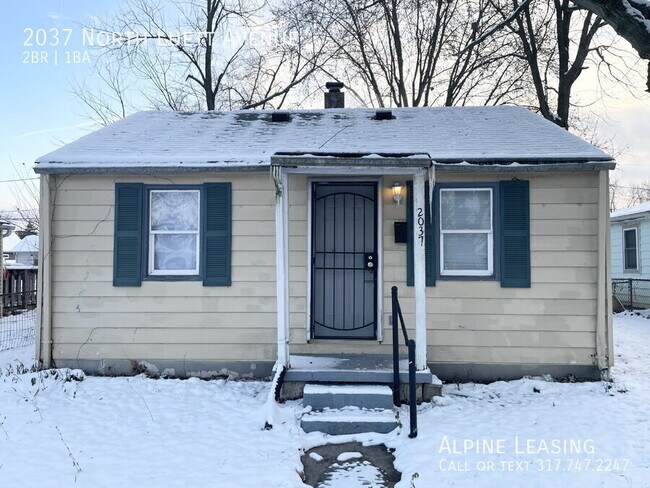 Building Photo - 2037 N Luett Ave