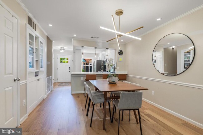 Foto del edificio - 1126 N Taylor St