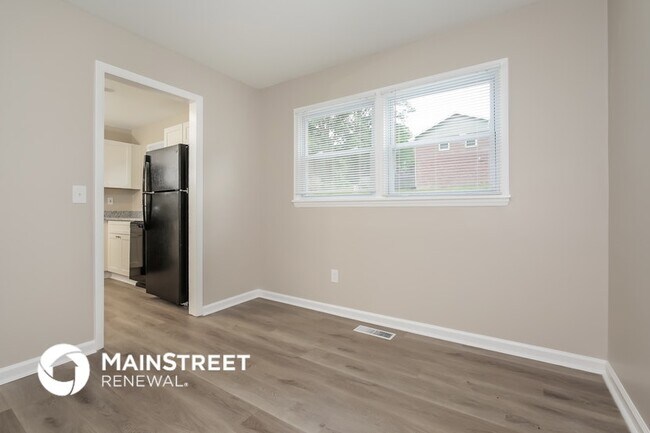 Building Photo - 511 Foxcroft Dr