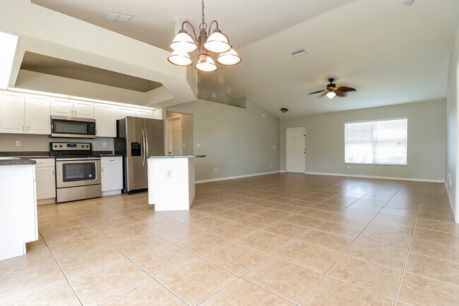 Foto del edificio - 800 SW 8th Pl