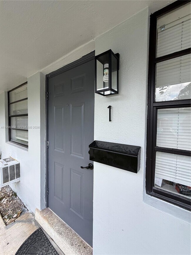 Foto del edificio - 6071 SW 33rd St