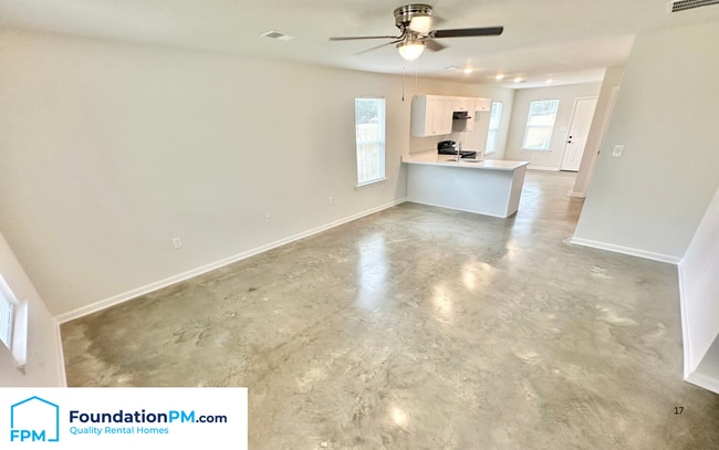 Building Photo - 307 Westree St