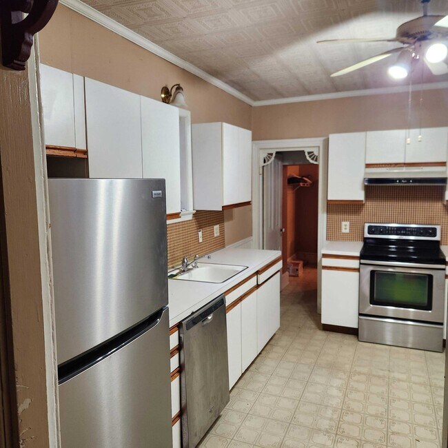 Cocina - 43 Walnut St