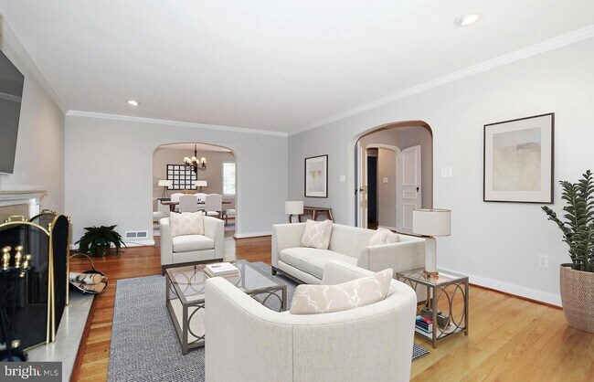 Building Photo - 5128 33rd St NW
