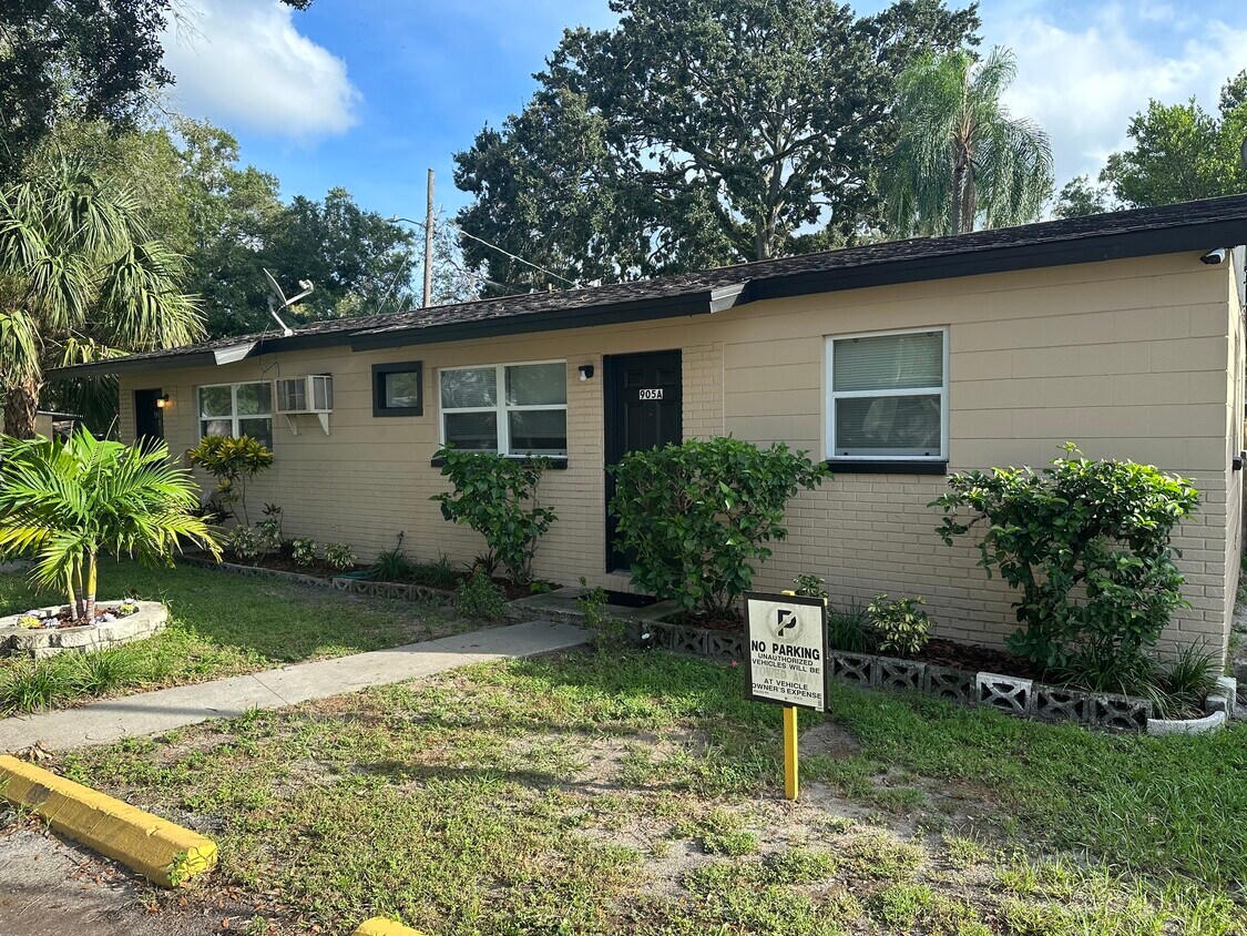 Foto principal - 905 E Bougainvillea Ave