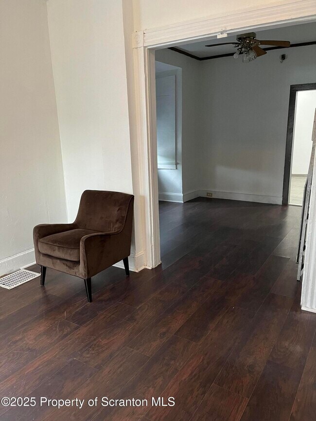 Foto del edificio - 2120-2122 Belmont Terrace