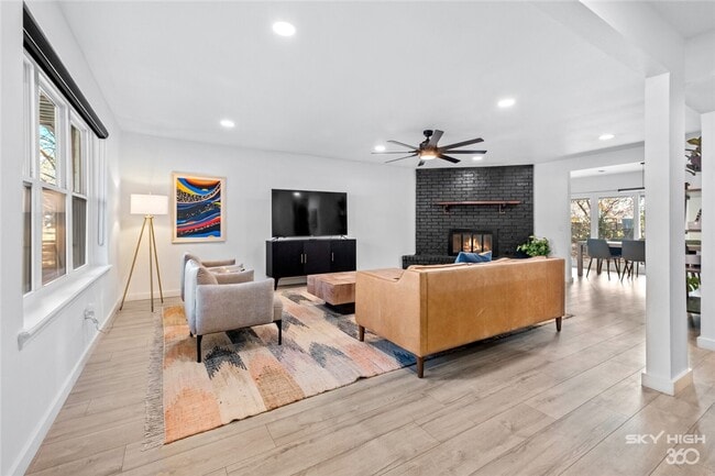 Foto del edificio - 2806 W Highland Dr