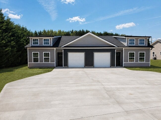 Building Photo - 818 Berry Rd
