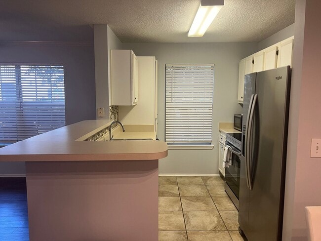 Building Photo - Great first floor unit at  Reserve at Wood...