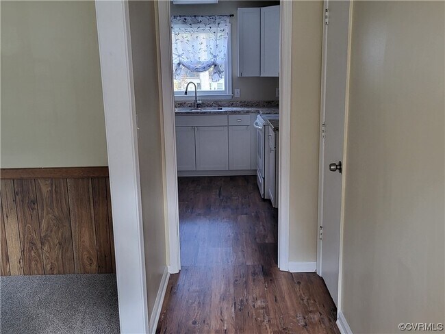 Foto del edificio - 206 Spring Dr