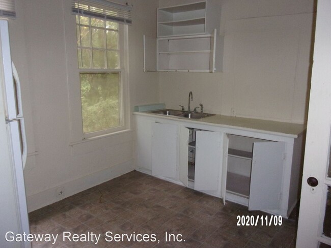 Building Photo - 2 br, 1 bath House - 614 A- McDonald St.