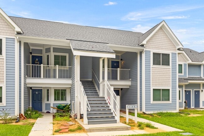 Building Photo - 850 Ilex Ct