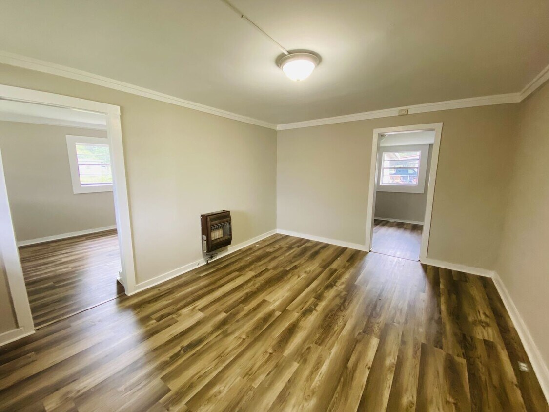 Foto del edificio - Charming 1 Bed, 1 Bath – Walk to JSU Campus!