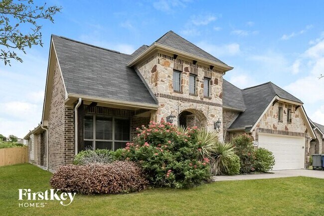Building Photo - 5854 Cliff Ridge Dr
