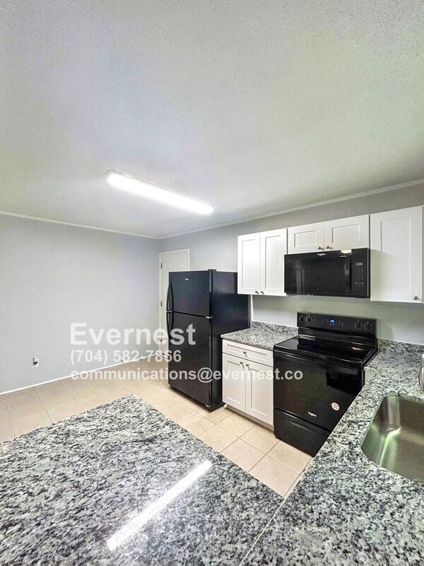 Foto del edificio - 5008 Sea Oates Ln
