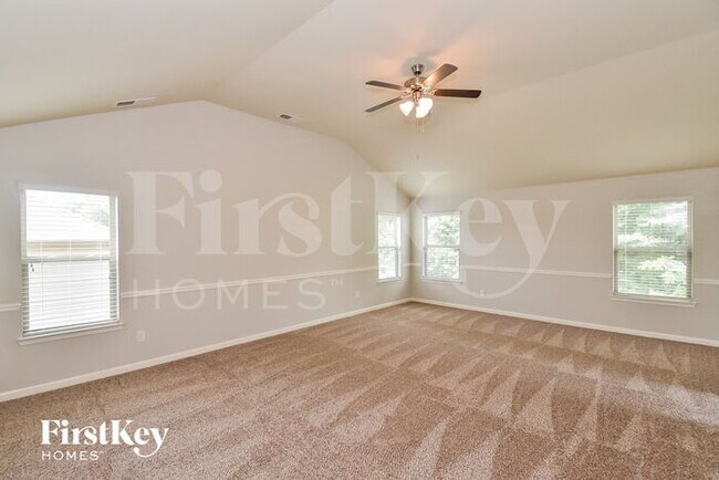 Building Photo - 896 Mcduffie Circle