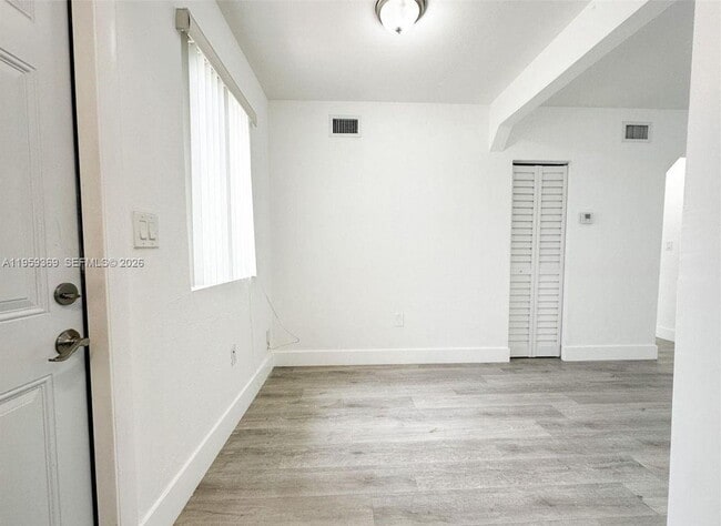 Foto del edificio - 1894 NW 53rd St