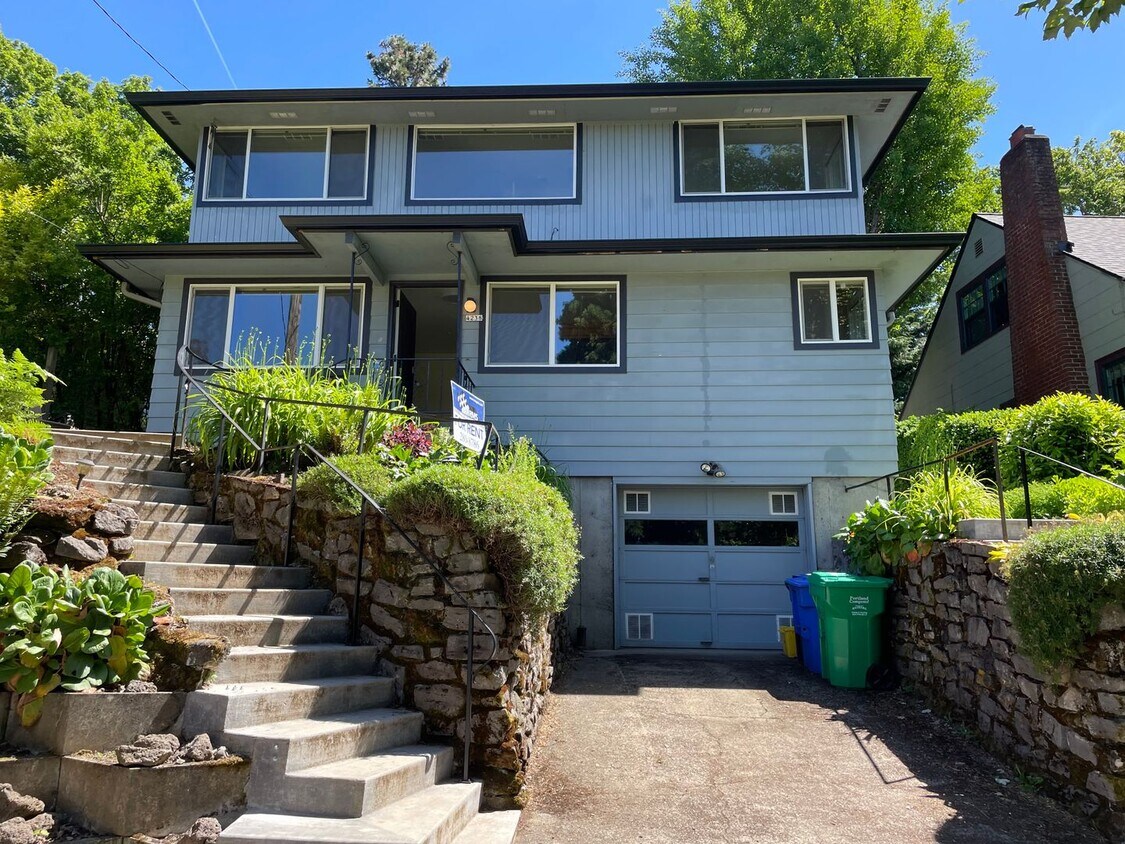 Primary Photo - Beautifully Updated Mid-Century 4 Bedroom ...