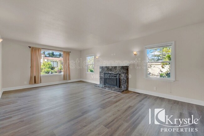 Building Photo - 42 D St