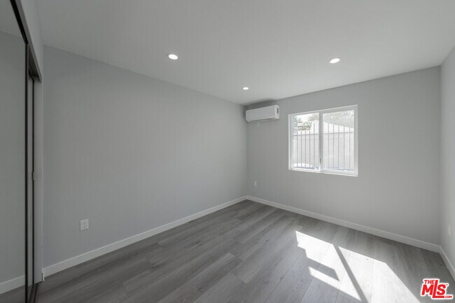 Building Photo - 5835 Cartwright Ave