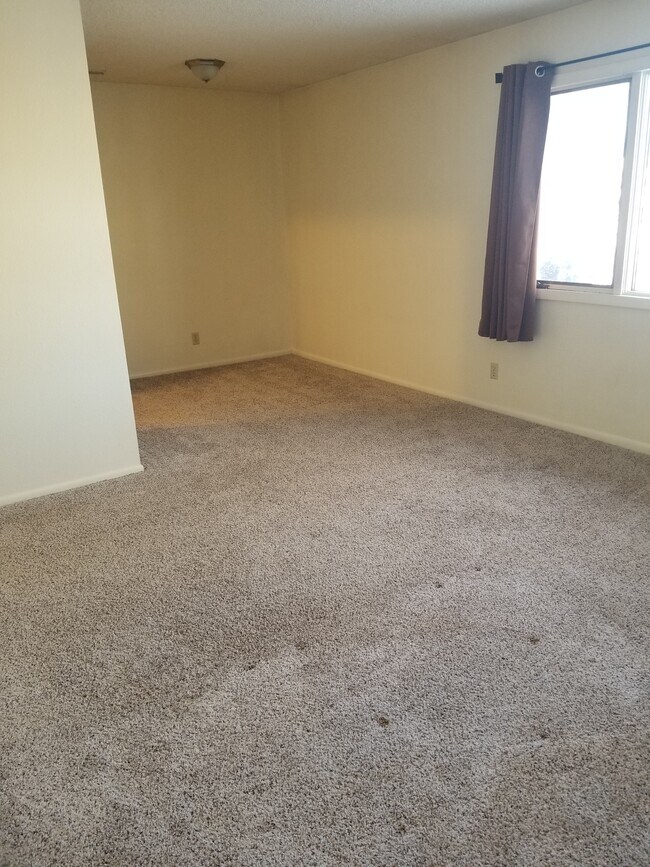 1920 Reynolds St Unit E, Laramie, WY 82072 Apartments in Laramie, WY