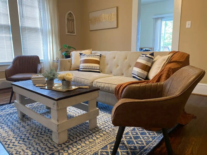 Foto principal - 320 Hillandale St NE
