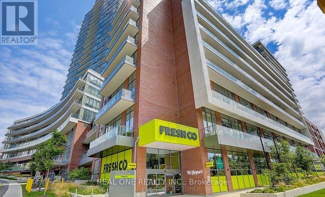 Building Photo - 36-136 Forest Manor Rd