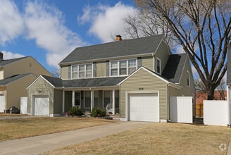 Building Photo - Edgemoor Townhomes