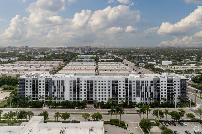 Community Context - Oasis Pointe
