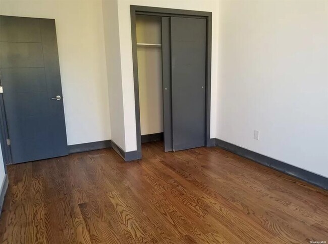 Building Photo - 1137 Blake Ave
