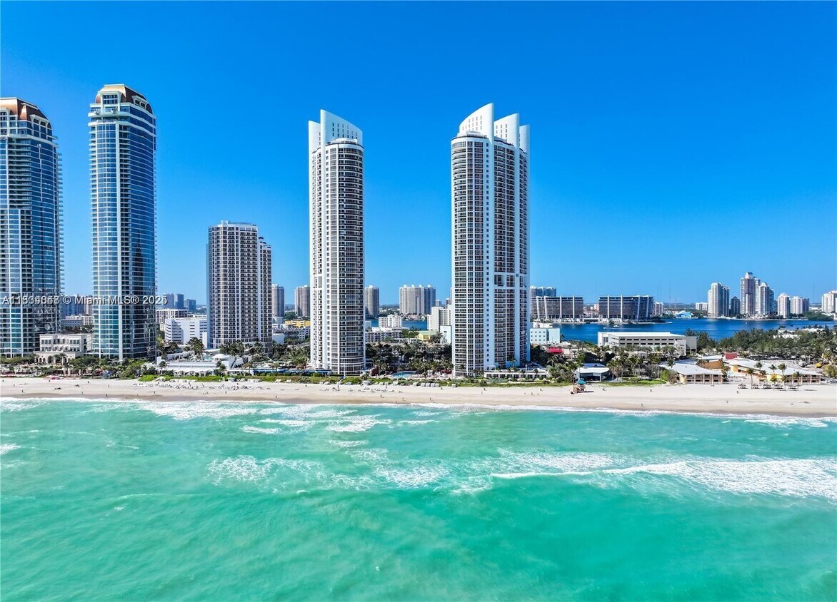 Primary Photo - 18101 Collins Ave