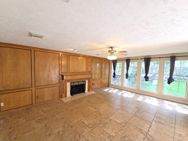 Foto del edificio - 2502 Fairwind Dr